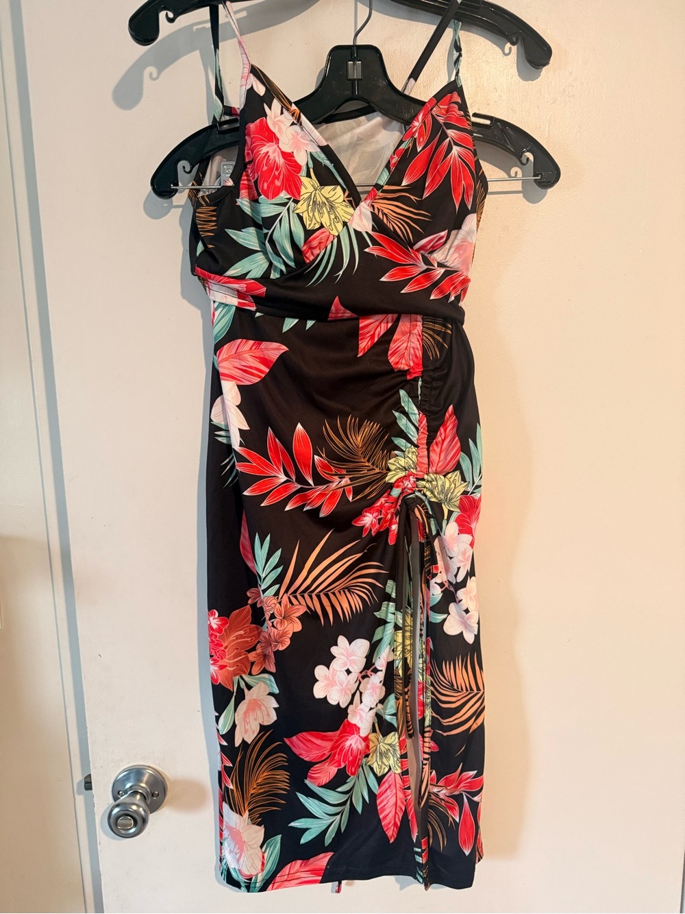 Floral V-Neck Spaghetti Strap Dress - Black/Red